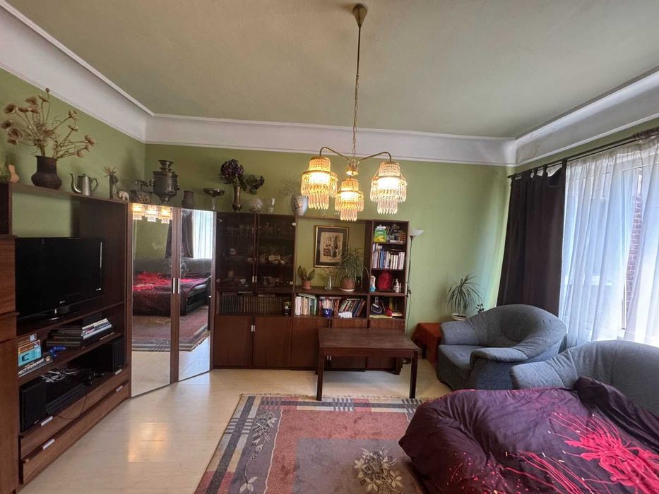 Продам 3 к. квартиру на вул. Жуковського 2Б