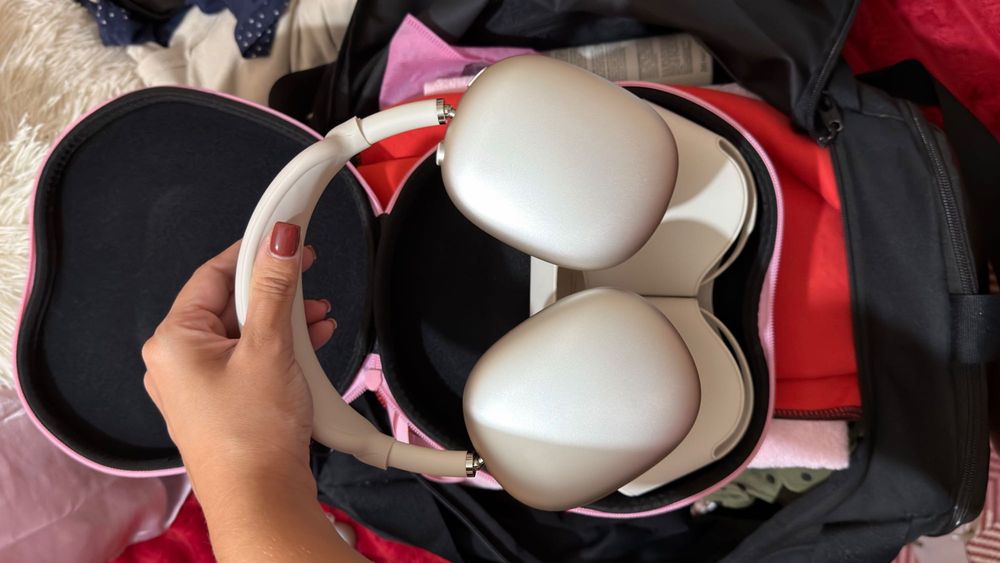 AirPods Max Apple