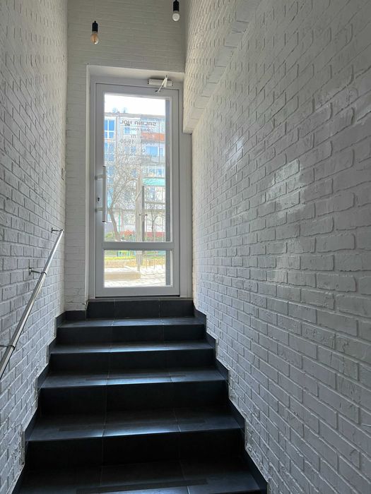 Оренда приміщення на Виставці