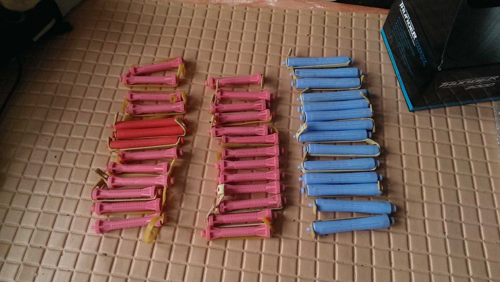 Бигуди 40штук
Бигуди 40 штук