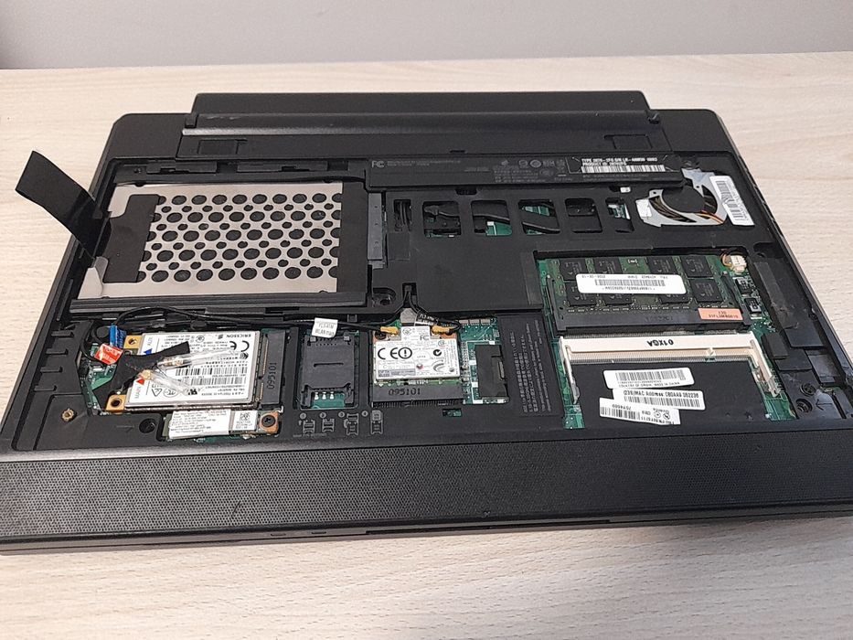 Thinkpad x100e sprawny bez klapki(nie chromebook!!)