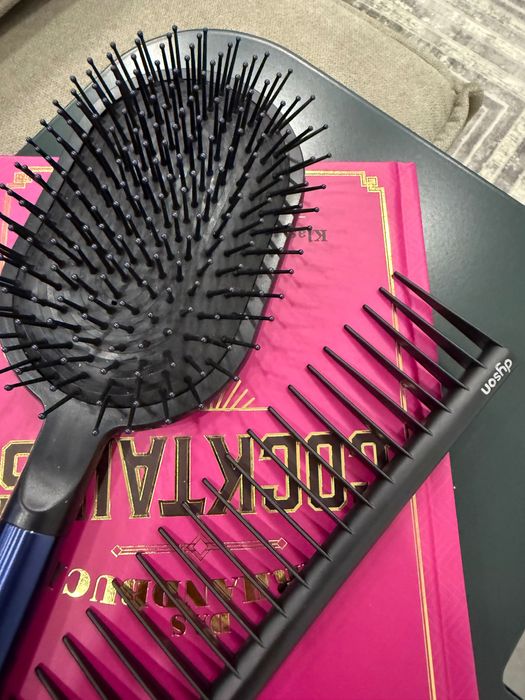 Розчіски Dyson нові