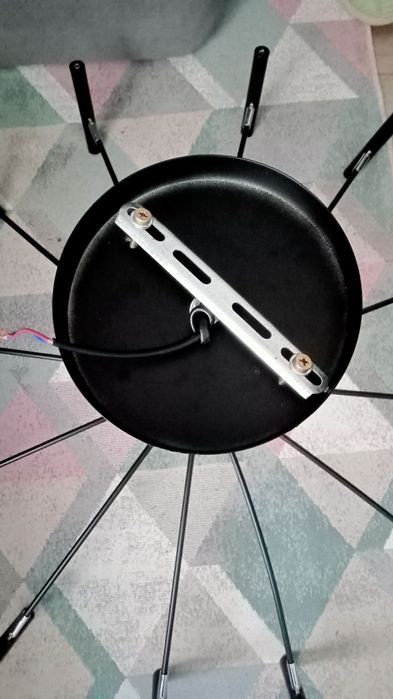 Продам прикольну сучасну нову лед люстру