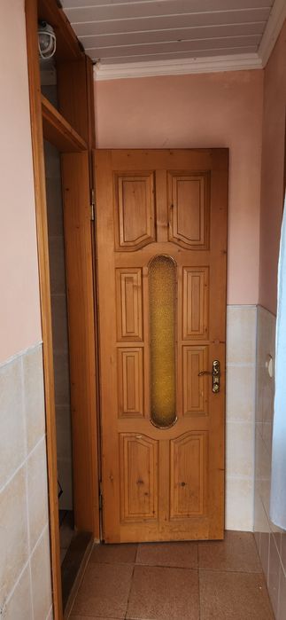 Двері 68 см з коробкою Б/у