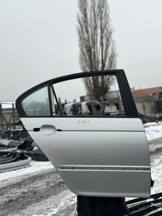 BMW E46 дверка задня права седан 354 Срібна Сіра Тітан Сільбер Серая