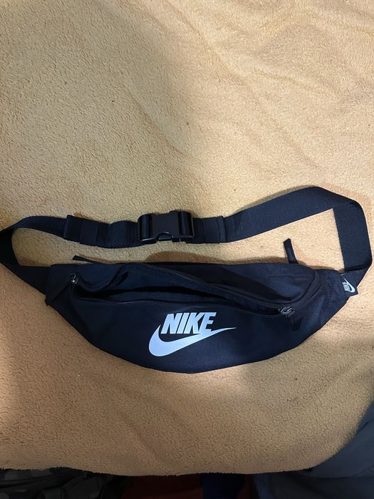 Оригінальна поясна сумка, бананка NIKE