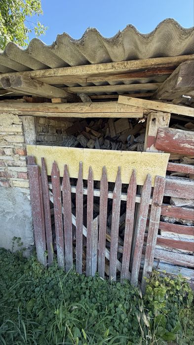 Будинок в селі біля Дністра