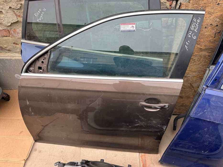 Дверка / Дверь передня ліва , водійська Volkswagen Golf Kombi  VI / 6