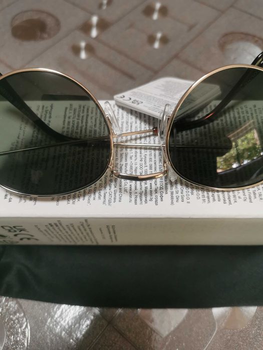 Óculos de sol novos