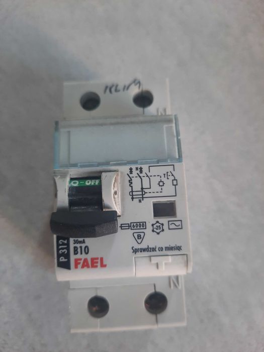 Wyłącznik różnicowoprądowy Fael B10