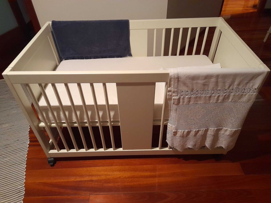 Cama de berço da Chico regulável