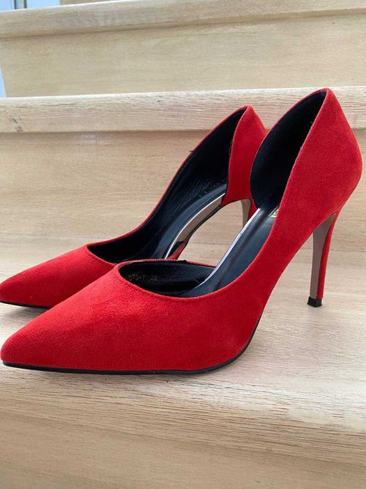 Туфлі жіночі червоні