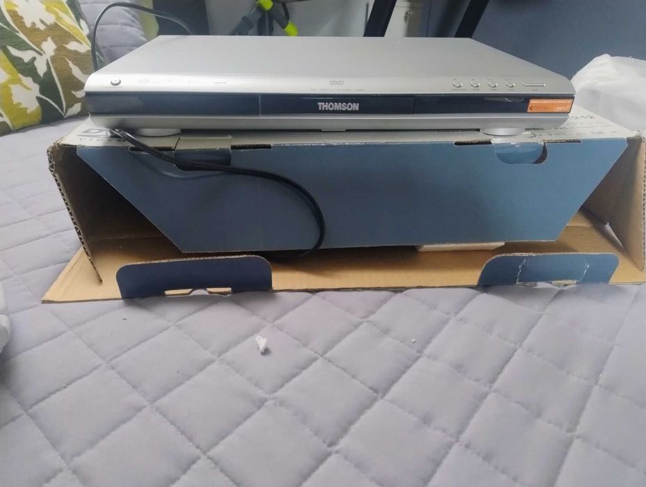 Odtwarzacz DVD THOMSON DTH 212