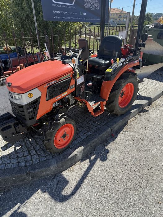 Trator Hinomoto HM30-20 + Charrua OFERTA | 20cv | 4x4