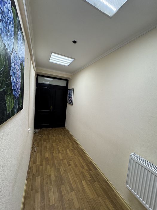 Оренда комерційного приміщення р-н. ТРЦ Будинок Торгівлі