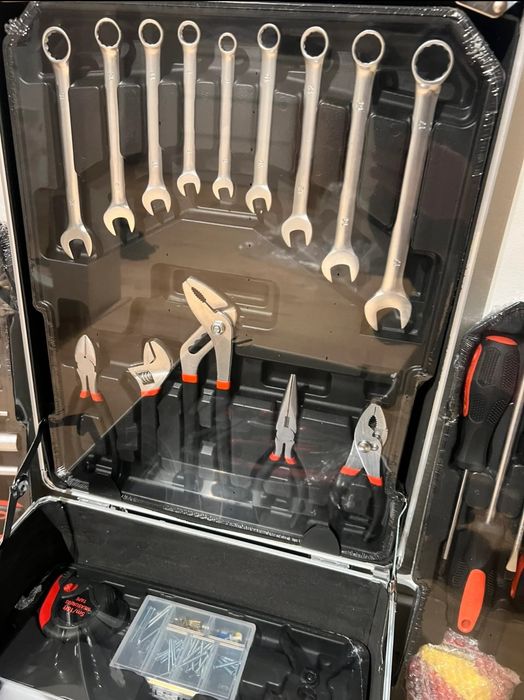 Mala alumínio com 186 peças