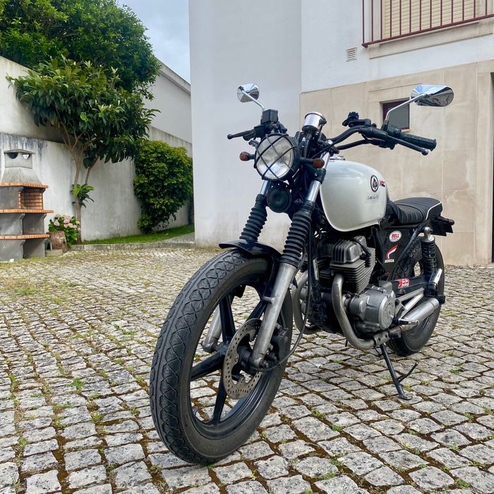 Mota Honda CB Two Fifty