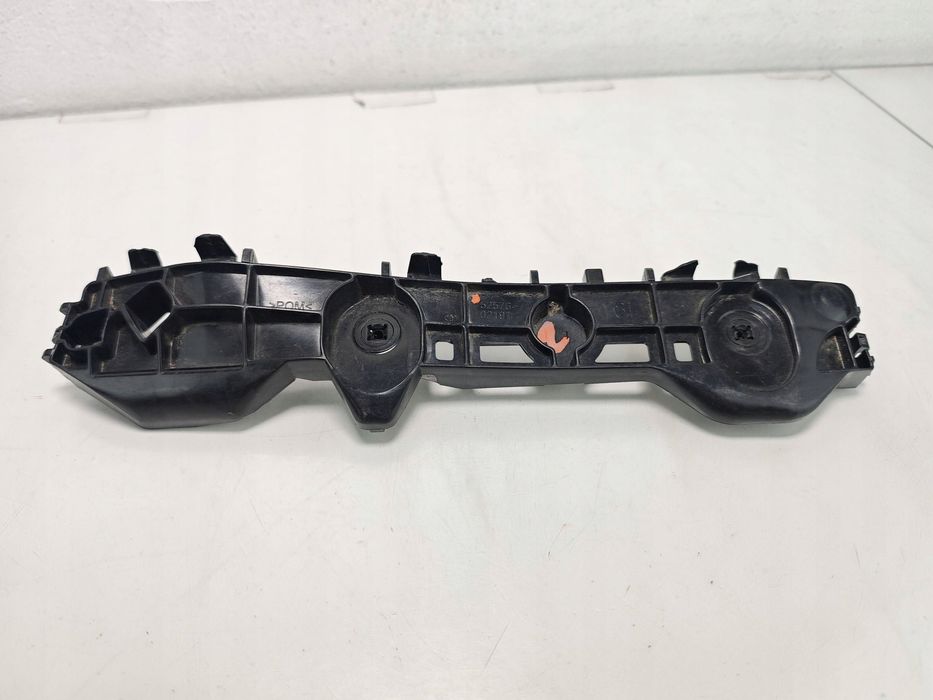 toyota corolla e210 ślizg zderzaka lewy tył 5257602191