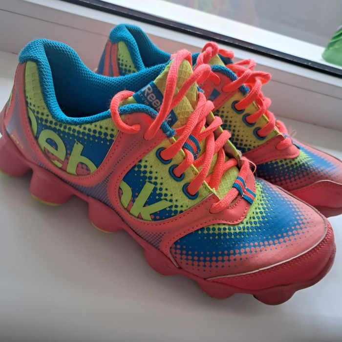 Женские кроссовки Reebok