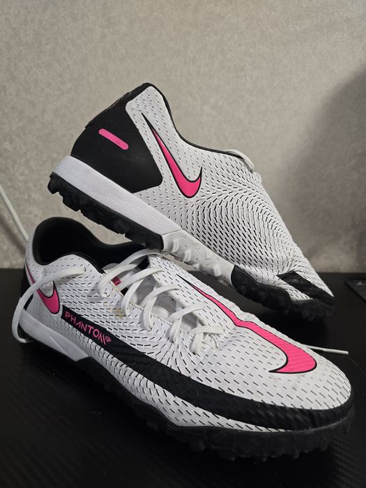 Сороконіжки Nike Phantom GT Academy, 46 р-р

Це сороконіжки Nike Phant