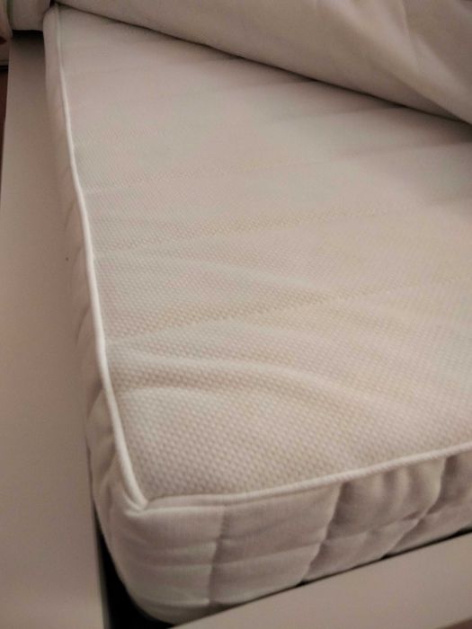 Cama de casal +estrado+ colchão