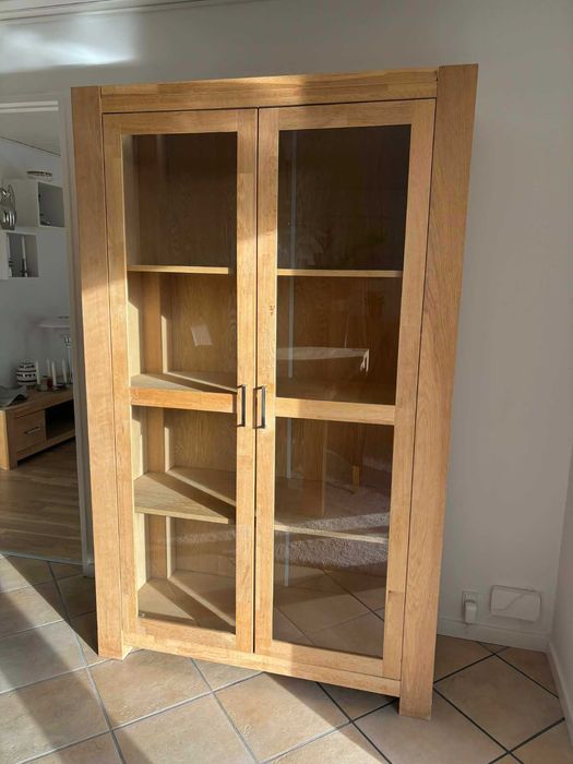 witryna dębowa przeszklona idealna do salonu lity dąb masywna