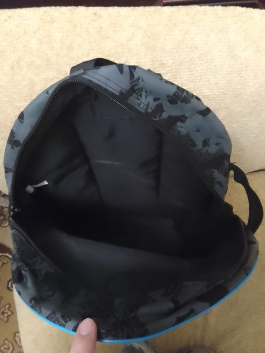 Рюкзак шкільний в хорошому стані
