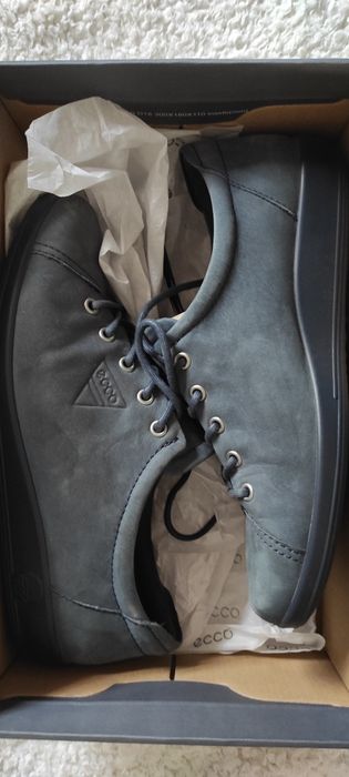 Продам кросівки Ecco