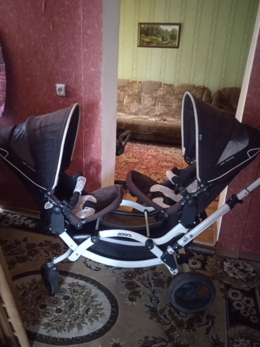 Продам дитячу коляску для двійні