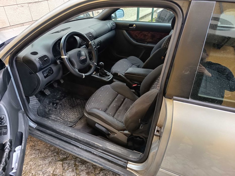Audi A3 1.6 de 1998 em bom estado