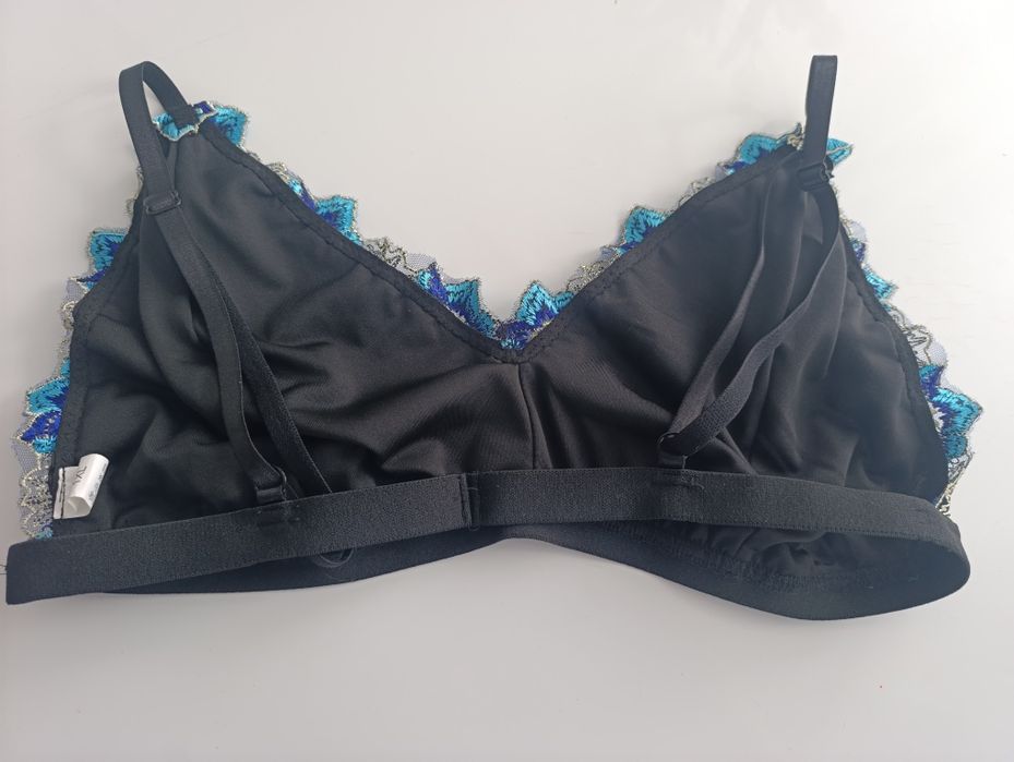 Koronkowy miękki sexowny biustonosz 90D 95E