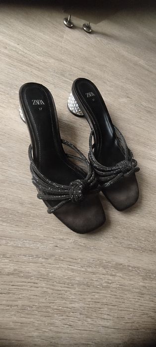 Sandálias/ mules Zara