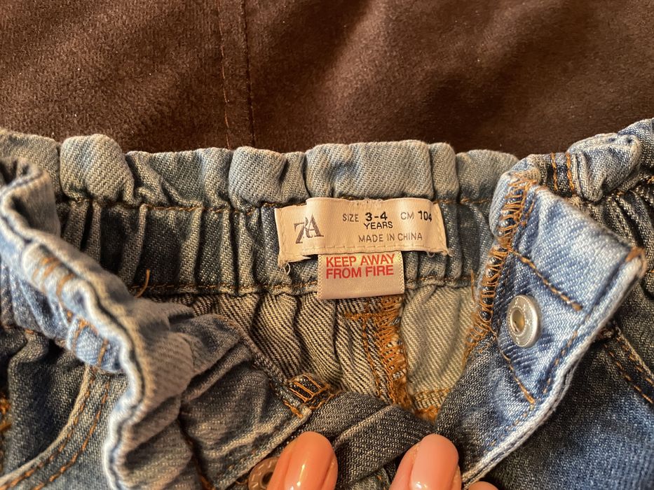 Одяг на дівчинку zara
