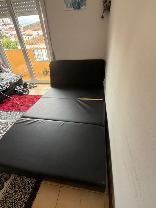 Sofa    Como cama.