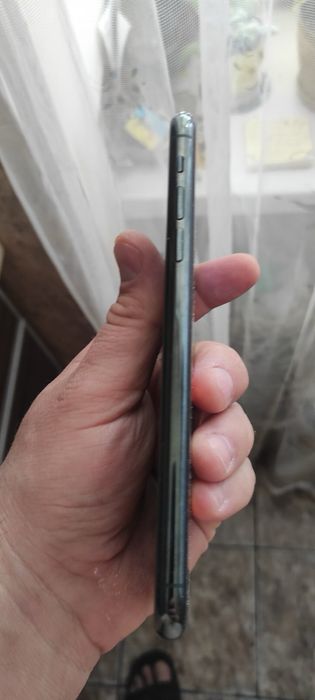 Продам IPhone 11 pro max 256