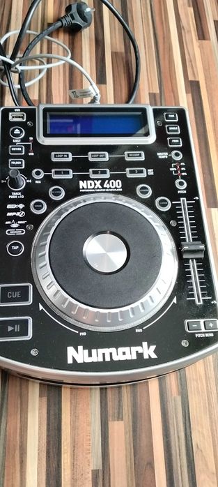 Konsola DJ Behringer 202+ 2xNumark NDX 400