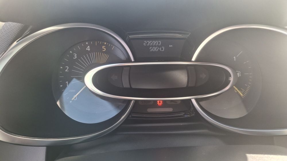 Авто Renault Clio 4