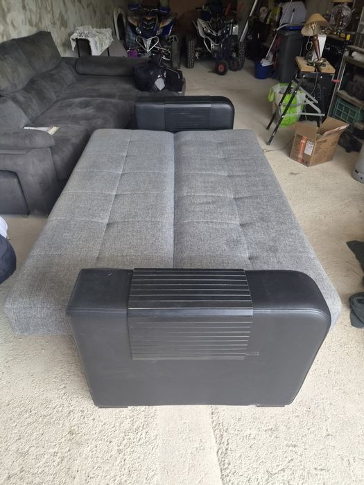 Sofá/Cama com arrumação (entrega incluida)