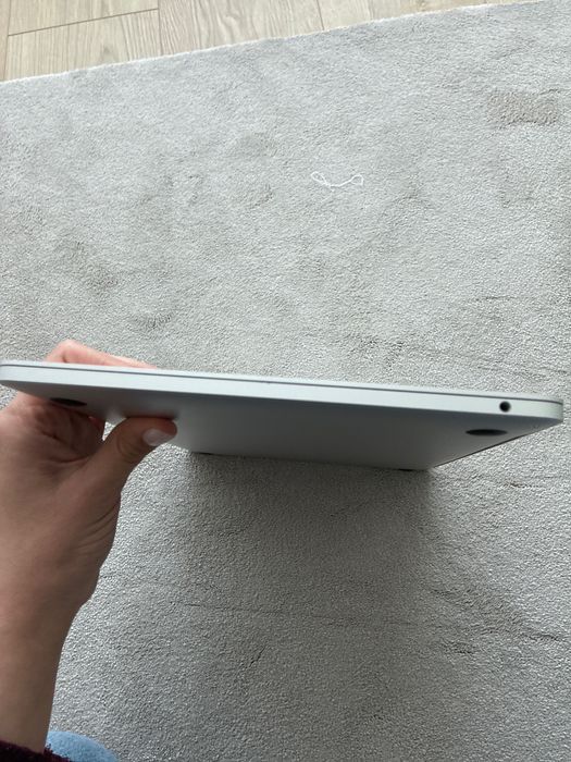 MacBook Pro 13” 2017 Cinzento — i5 2.3 GHz / 8 GB RAM / Bateria excelente / Sem riscos