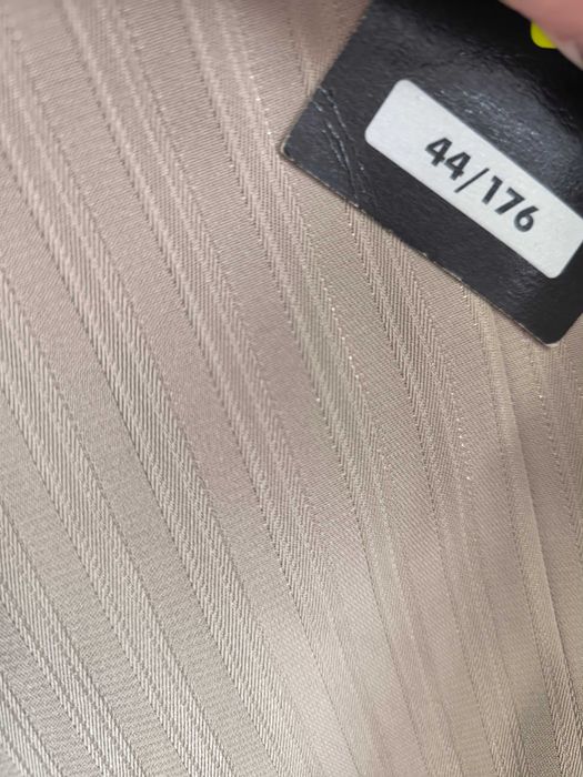 Blazer bege e dourado