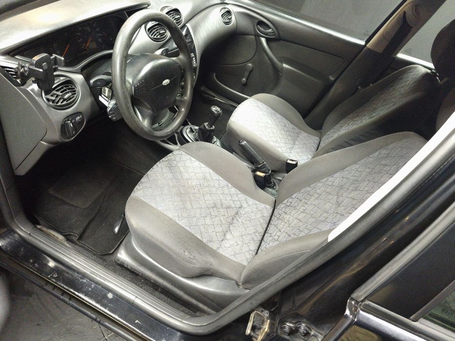 Ford Focus - 1.4 - Gasolina