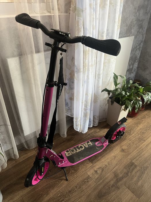 Продам самокат,8–12 років