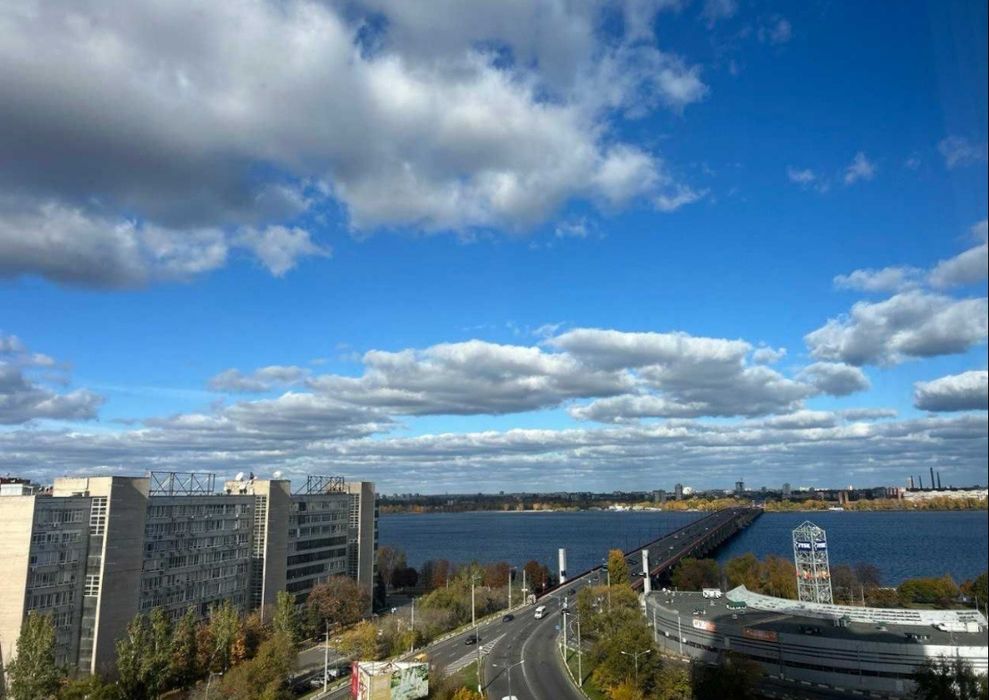 Квартира погодинно, подобово 2 кв у Мост сіті  ВІП