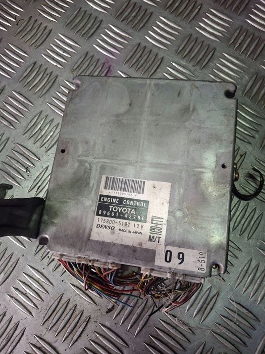 toyota rav 4 (xa20) 2005 1758005192 sterownik silnika