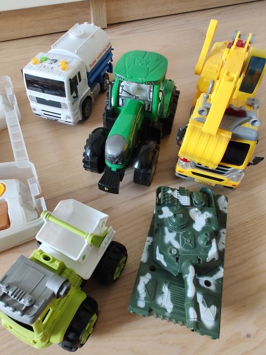 Zestaw 6 zabawek tematycznych (budowlane) dla dzieci od 3 do 8 lat