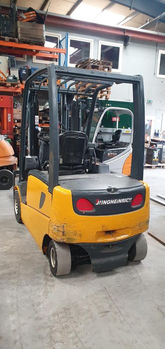 Empilhador Eletrico Jungenrich 3 T