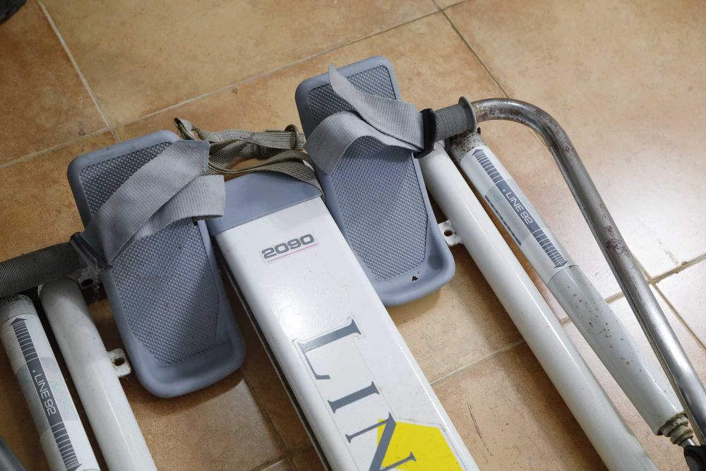 Maquina de remo musculação