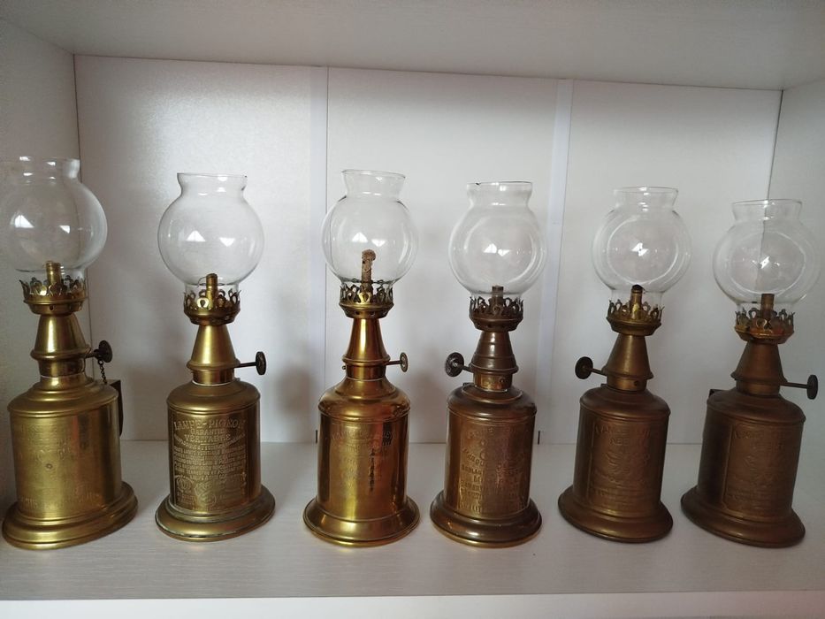 Старовинна лампа голуба