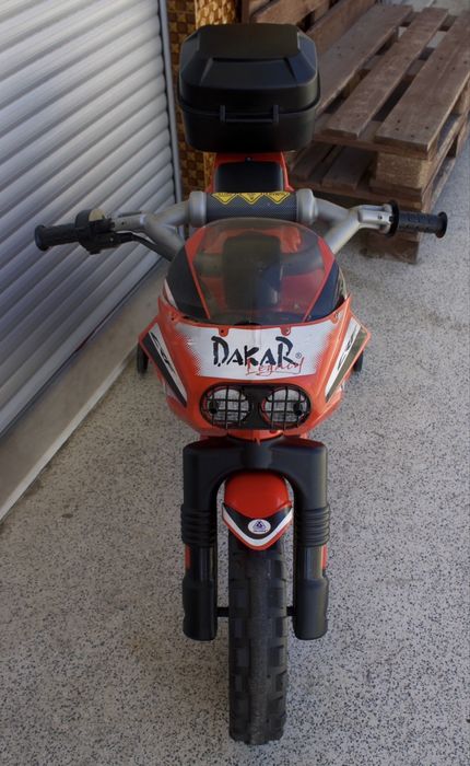 Mota a Bateria Infantil + Capacete e Carregador