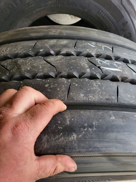 шини 385/65r22.5 continental